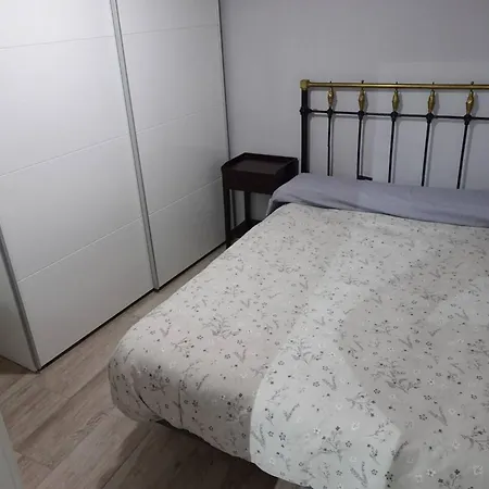 2 Bedrooms With Wifi At Badajoz
